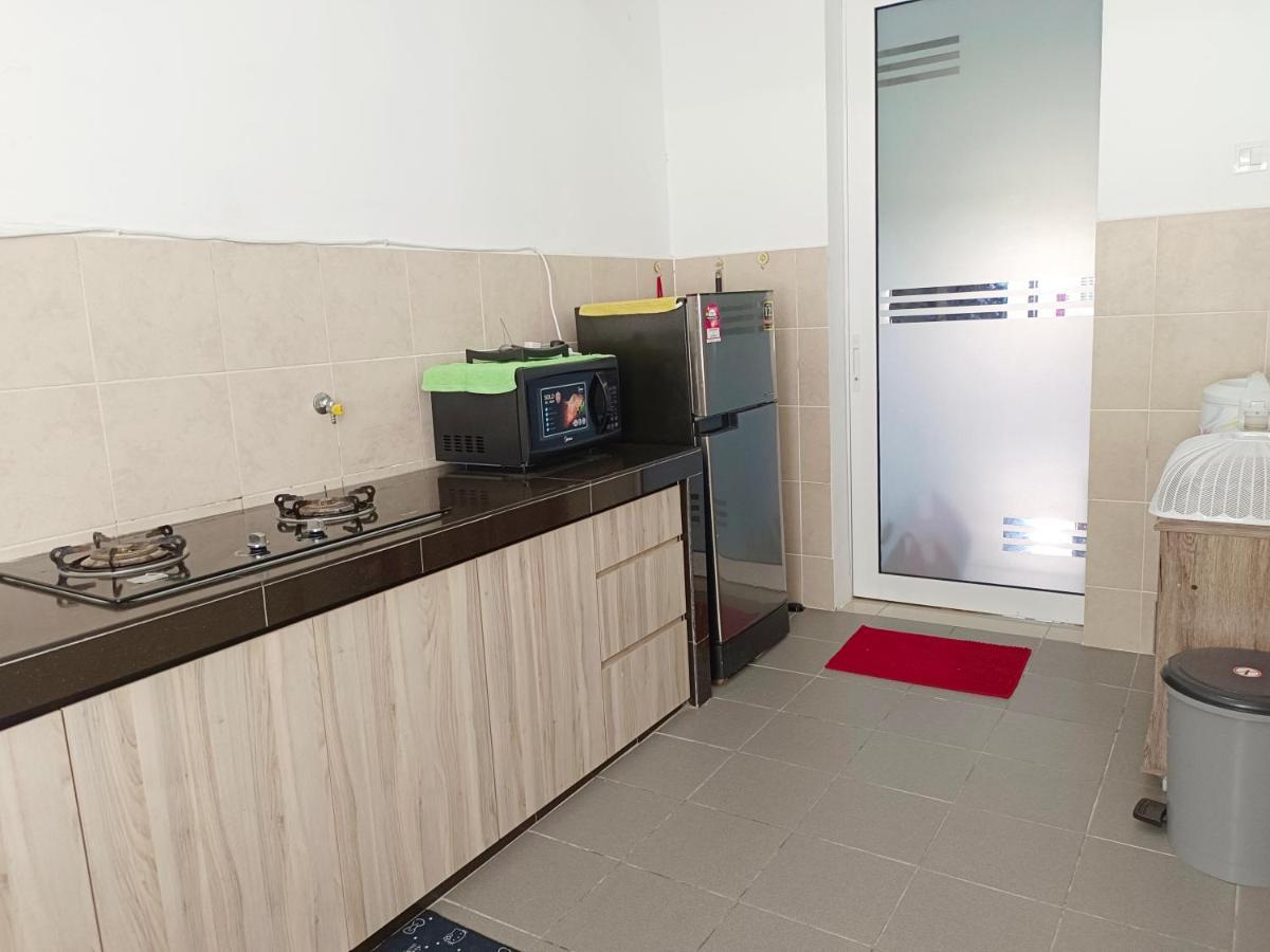 Dg Homestaymuslim Putrajaya - Near Alamanda Buitenkant foto